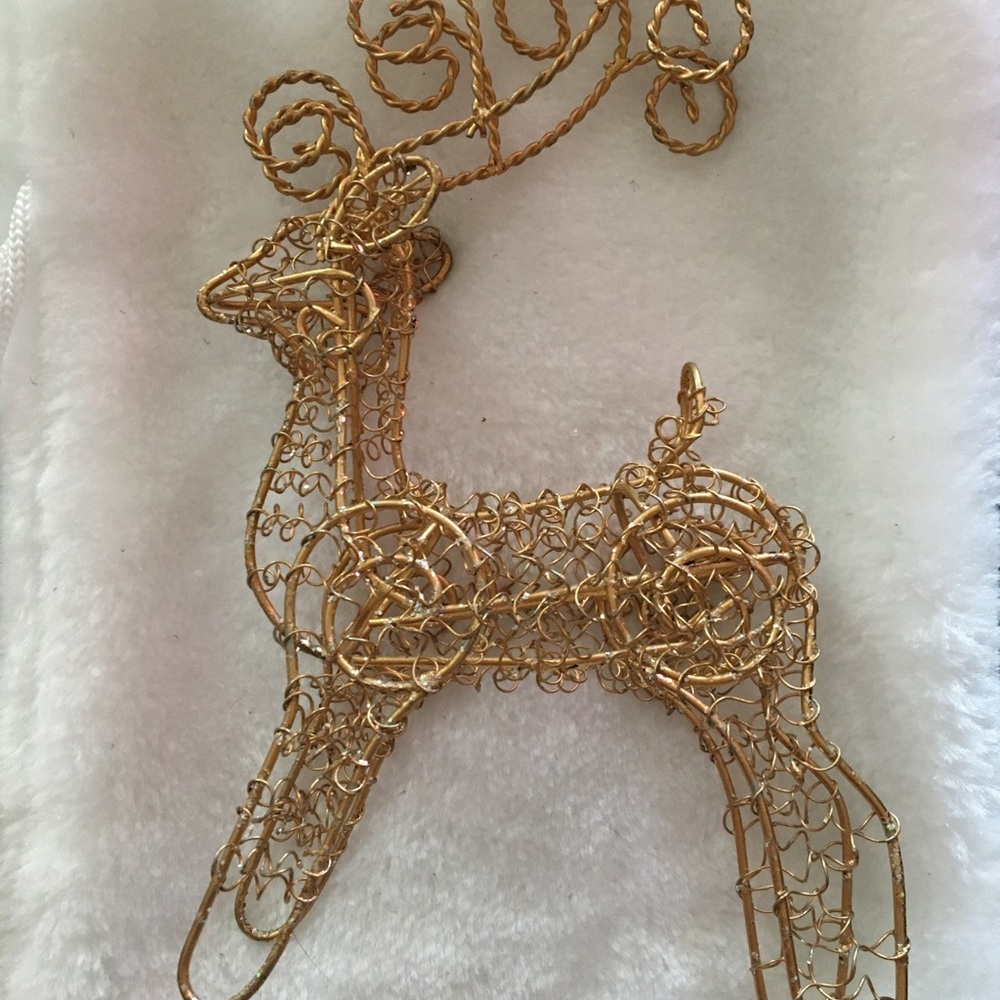 Gold Wire Reindeer Ornament